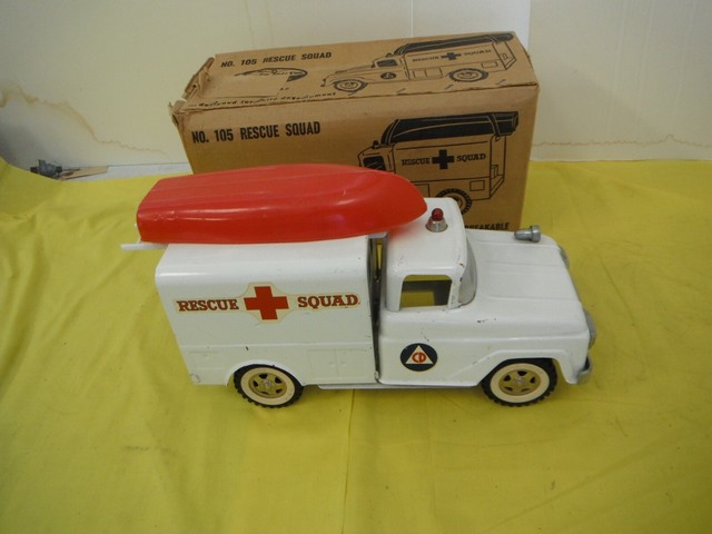 TONKA TOYS RESCUE SQUAD TRUCK WITH BOX VERY NICE ORIGINAL TONKA TOYS RESCUE SQUAD TRUCK WITH BOX VERY NICE ORIGINAL
