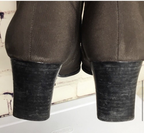 Botines de tacón de neopreno marrón Stuart Weitzman. Talla 8,5. - Imagen 7 de 8