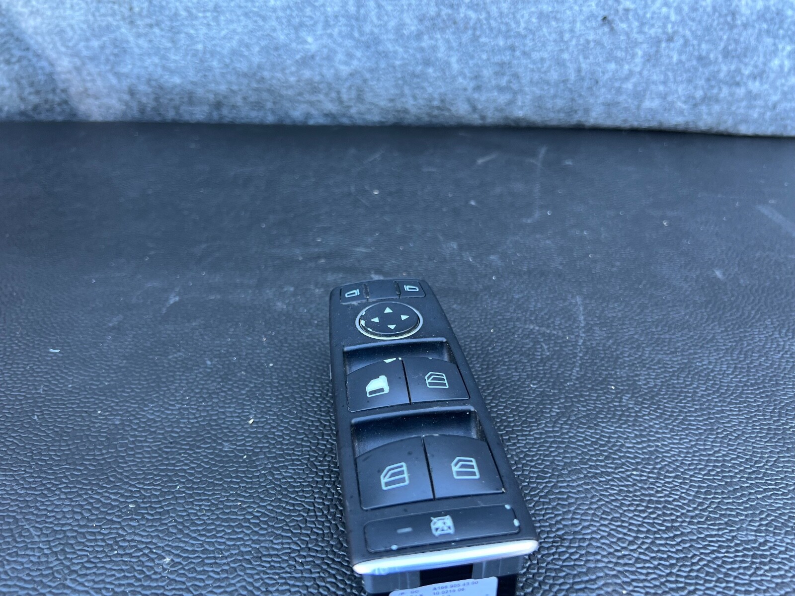 Picture 1 of 6