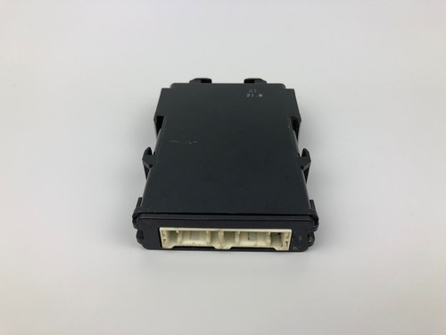 2010 Toyota Avensis Power Management Control Module Unit 8969005040 - Picture 2 of 8