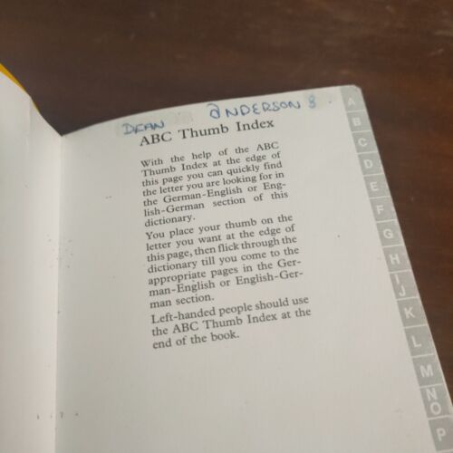 Langenscheidt's Pocket German Dictionary Vinyl-bound Sone Notes On Spine - Picture 7 of 10