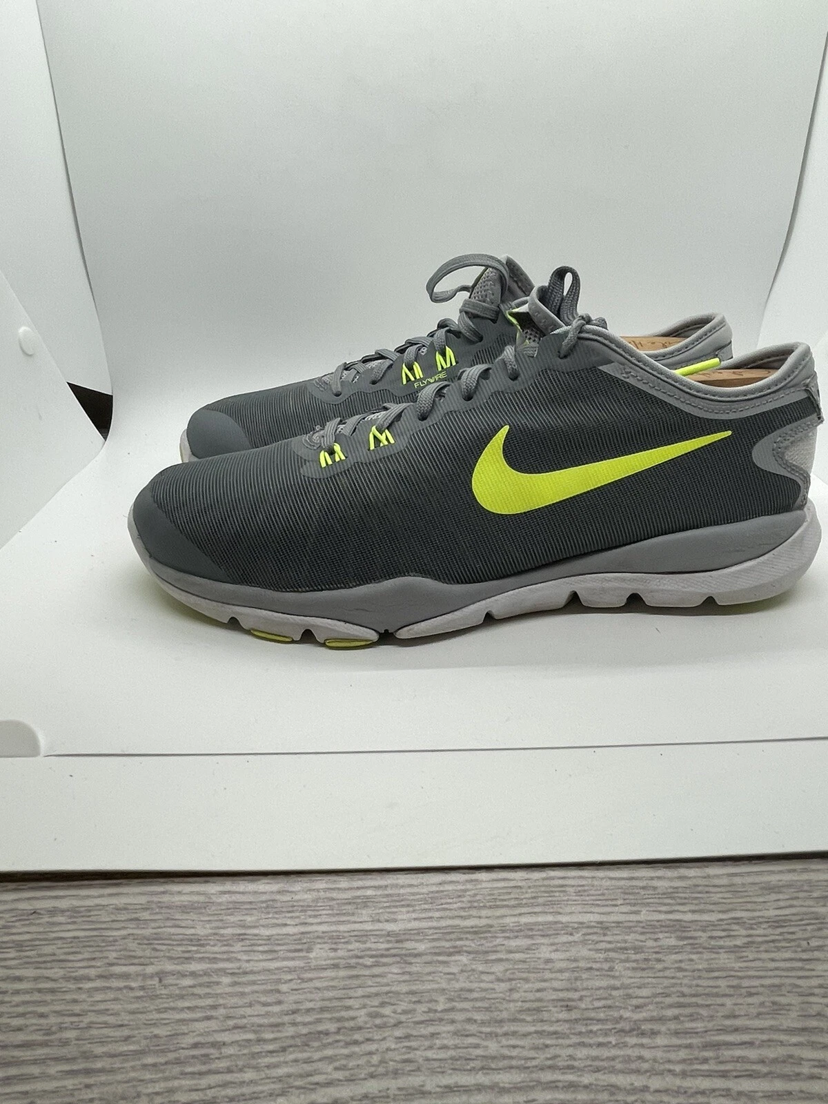 Chaussures d'entraînement Nike Flex Supreme TR4 gris Volt pour femme 819026 003 pour femme pointure 8,5