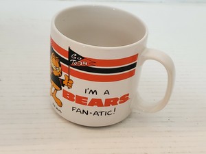 Garfield-Chicago-Bears-Coffee-Mug-Cup-Fanatic-Cat-NFL-Football-Souvenir