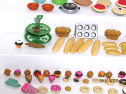 Calico Critters Panadería Accesorios Alimentos Lote 75 piezas Pastel Galletas Pan Juguetes - Imagen 5 de 7