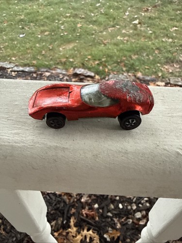 HOT WHEELS RED LINE TORERO RED w WHITE INTERIOR Paint Rub On Top - Bild 2 von 8