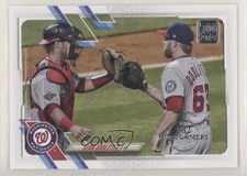2021 Topps 582 Montgomery Club Sean Doolittle #17 e5r