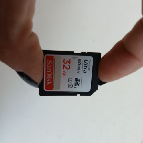 SanDisk Ultra 32GB 80 MB/S Class 10 SD Memory Card - Picture 2 of 5