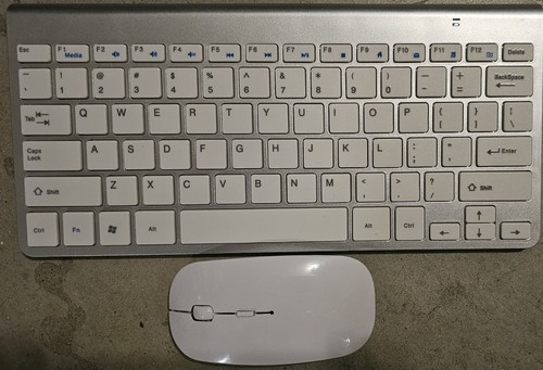 Silver 2.4g Wireless Keyboard & Mouse Uses AAA Batteries. All New N.O.S. Grade-A - Bild 4 von 5