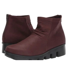 L'Amour Des Pieds Hadirat Platform Wedge Bootie Leather Size 6 NWOB Arch Support