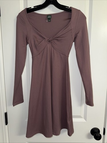 Abito donna skater nuovo senza etichette Wild Fable castagno malva manica lunga attorcigliato davanti XS - Foto 4 di 7