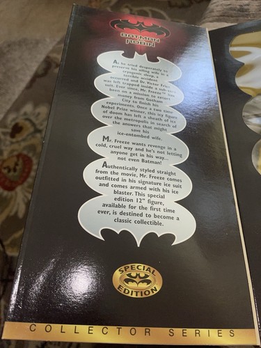 Kenner Collector's Series Special Edition Mr. Freeze 12" Action Figure 1997 - Picture 11 of 13