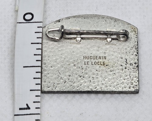 Vintage Girl Scout Our Chalet Pin - Huguenin Le Locle World Center of the World - Picture 3 of 4