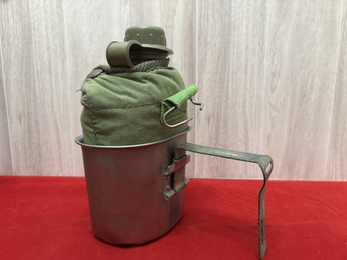 Vintage Militär grüne Wasserkantine & Tasse Survival Camping - Bild 2 von 6