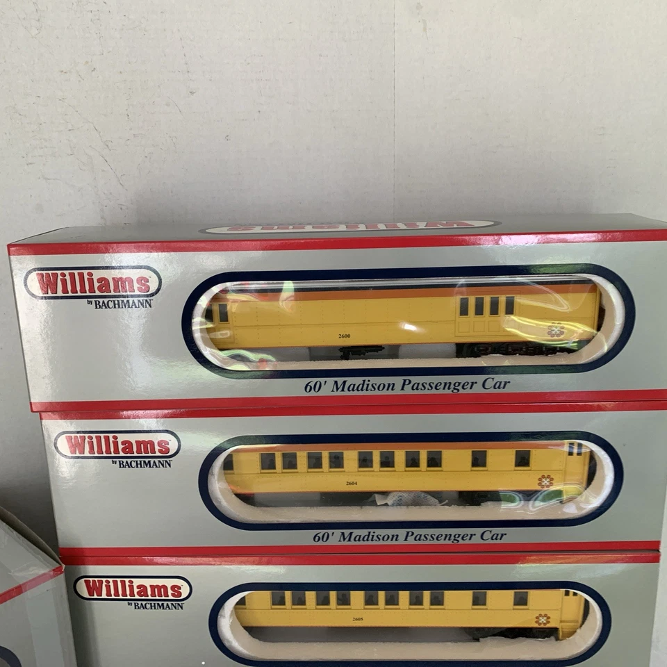 Williams 43453 C&O Chessie Sys O Gauge 3 Rail 60' Madison Passenger 4-Car Set - Image 4 of 4