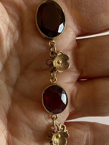 Vintage Red Glass Gold Tone Necklace - Picture 6 of 12