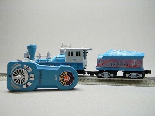 LIONEL LIONCHIEF DISNEY FROZEN 2 STEAM LOCOMOTIVE ENGINE O GAUGE 2023040-E NEW - Picture 12 of 12