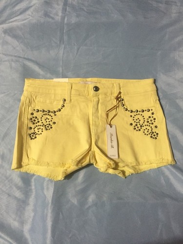 NWT Frankie B Summer Women's Shorts in color Yellow size 26 - Picture 1 of 7