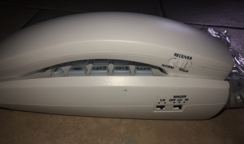 Telephone Conairphone SlimDesign Corded Phone w/ Lighted Dial SW224WCS New - Picture 3 of 5