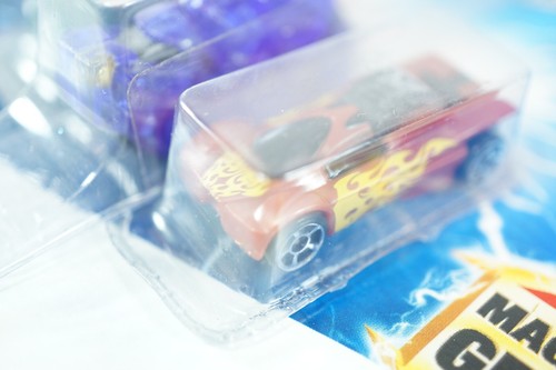 Hot Wheels Micro Madnetics Magna Grip Set di 3 Veicoli su Scheda 2006 Macchine - Foto 4 di 7