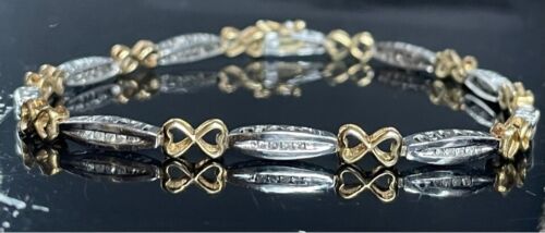 MULTI-TONE GOLD AND DIAMOD ''I LOVE YOU'' BRACELET - Picture 2 of 16