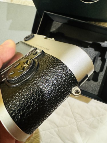 RARE-Leica M8.2 Chrome (10712) 10K exposures - Picture 5 of 13