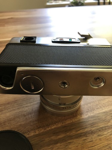 Yashica Electro 35 Rangefinder Camera w/ 45mm f1.7 Lens  - Picture 9 of 9