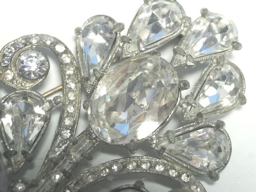 Vintage 1930's Clear Rhinestones Flower/Floral Pot Metal Huge Brooch- STUNNING - Picture 4 of 6
