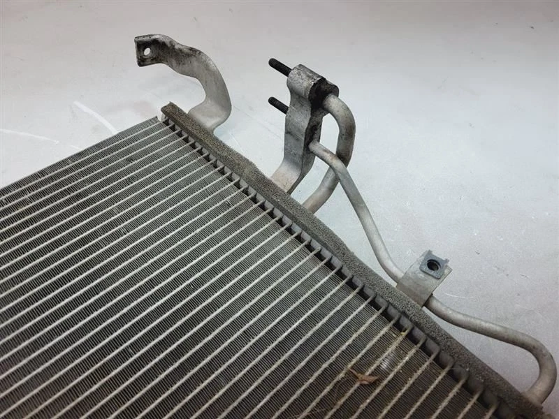 Condensador de aire acondicionado Hyundai Elantra 2001 2002 2003 2004 2005 2006 97606-2D000 Foto 3 de 4