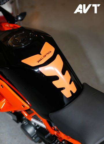 AVT RC 390 Vinyl Orange Tank Pad ( RC390 2015- 2023 ) - Picture 2 of 7