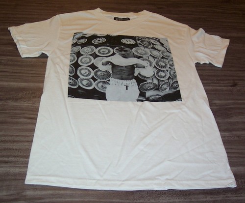 Camiseta 2PAC TUPAC SHAKUR THUG LIFE HIPHOP RAP HOMBRE PEQUEÑA NUEVA - Imagen 2 de 3