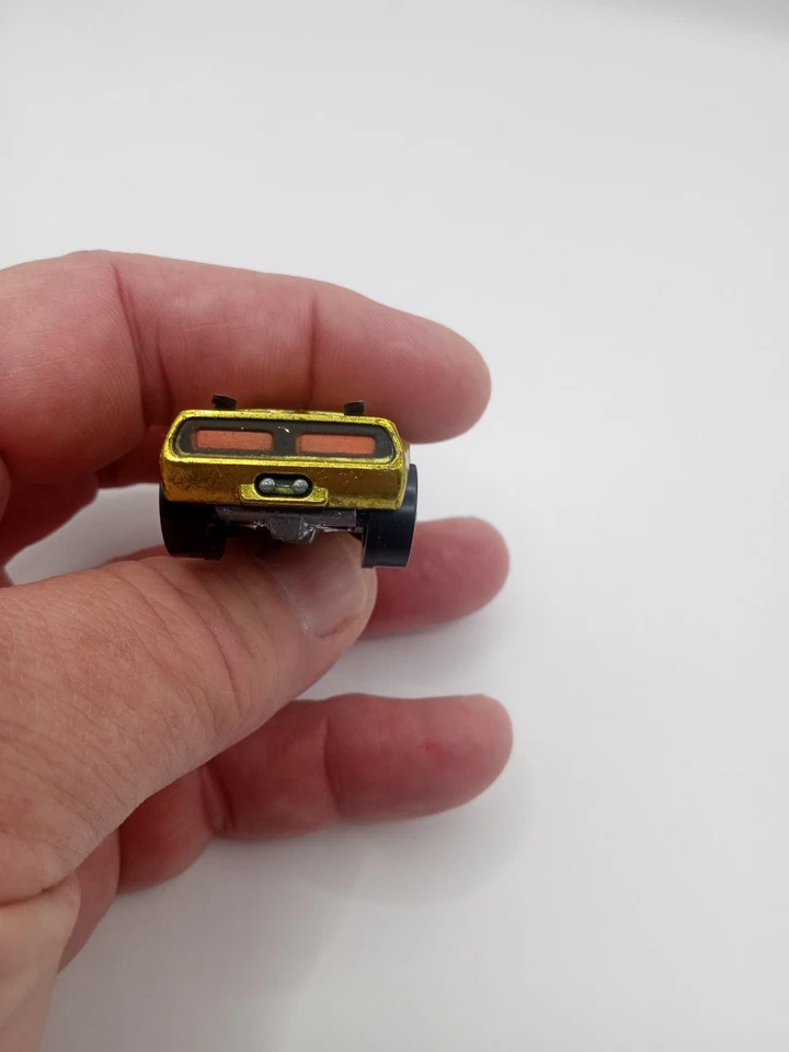 Hot Wheels Redline 1971 AMX/2 US Spectraflame amarillo Foto 3 de 4