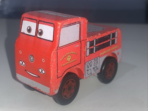 DISNEY PIXARS CARS WOODEN~RED~FIRE TRUCK~3’KIDKRAFT~VEHICLES GUC HTF - Picture 9 of 10