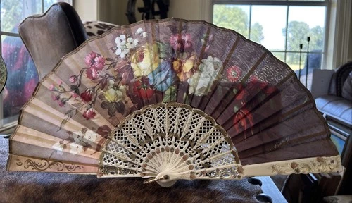 STUNNING ANTIQUE FRENCH HAND FAN Double-sided Hand Painted Artist Signed