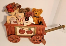 Boyds Bears Cora’s Apple Wagon w/Tags & Adaline, Humboldt, Cuddles, Monroe Bears