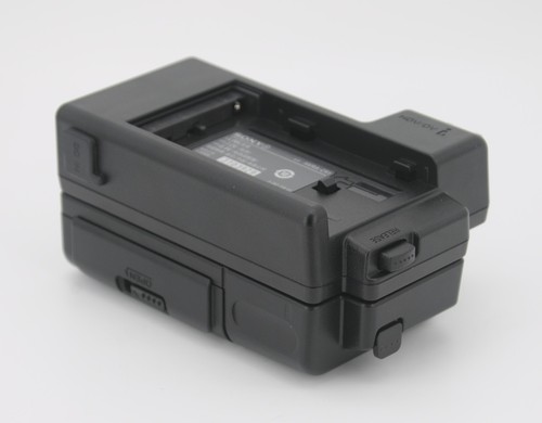 Near Mint-Sony HVR-MRC1 Memory Recording Unit With 32GB CF Card - Picture 15 of 21