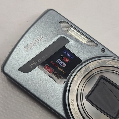 Fotocamera digitale Kodak EasyShare M580 14,0 megapixel viola testata solo con batteria - Foto 8 di 8