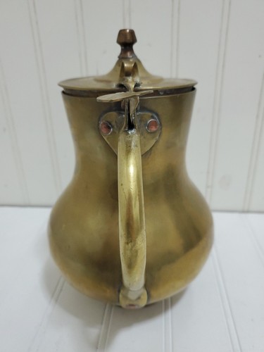 Vintage Lidded Brass Pitcher Jug Ewer Farmhouse Rustic Tea Coffee Pot w/ Lid - Picture 4 of 18