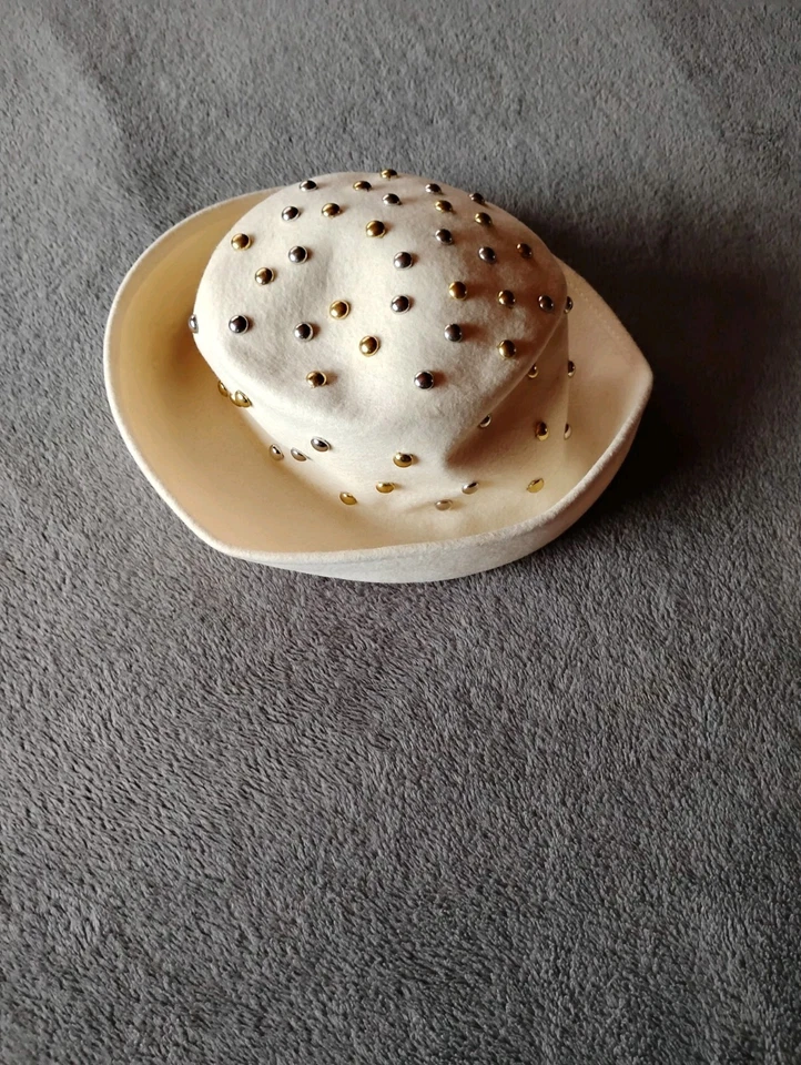 Sombrero Vintage Cuentas Dorado y Plata 100% Lana Beige Hecho en Italia Foto 2 de 4