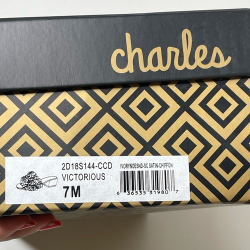 Charles by Charles David Victorious Sandals Women's Size 7M Ivory Floral Chiffon - Picture 9 of 9