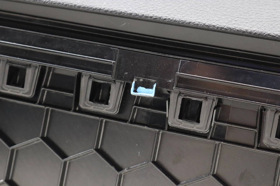 BMW M240I XDRIVE 2017 - Guantera/compartimiento 9232970 Foto 3 de 4