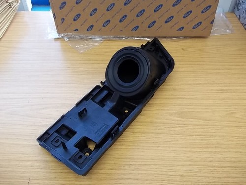 FORD TRANSIT MK8 2014-2016 - FUEL NECK AND FLAP DOOR UNIT - NEW GENUINE - Picture 3 of 6