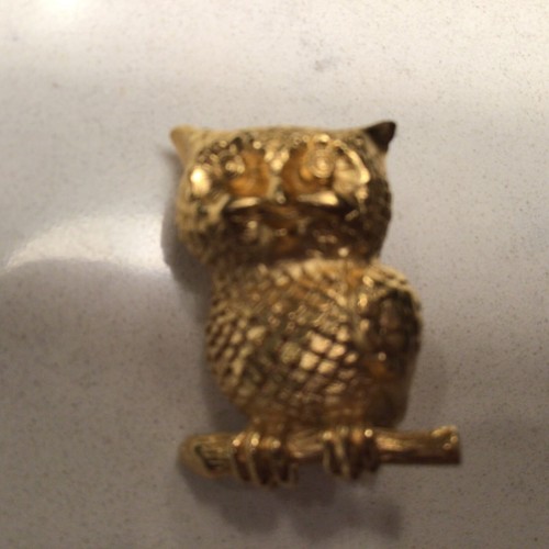 VTG Trifari Crown Over T Gold- Tone Tiny Owl on A Branch Brooch Mint Condition - Picture 4 of 10