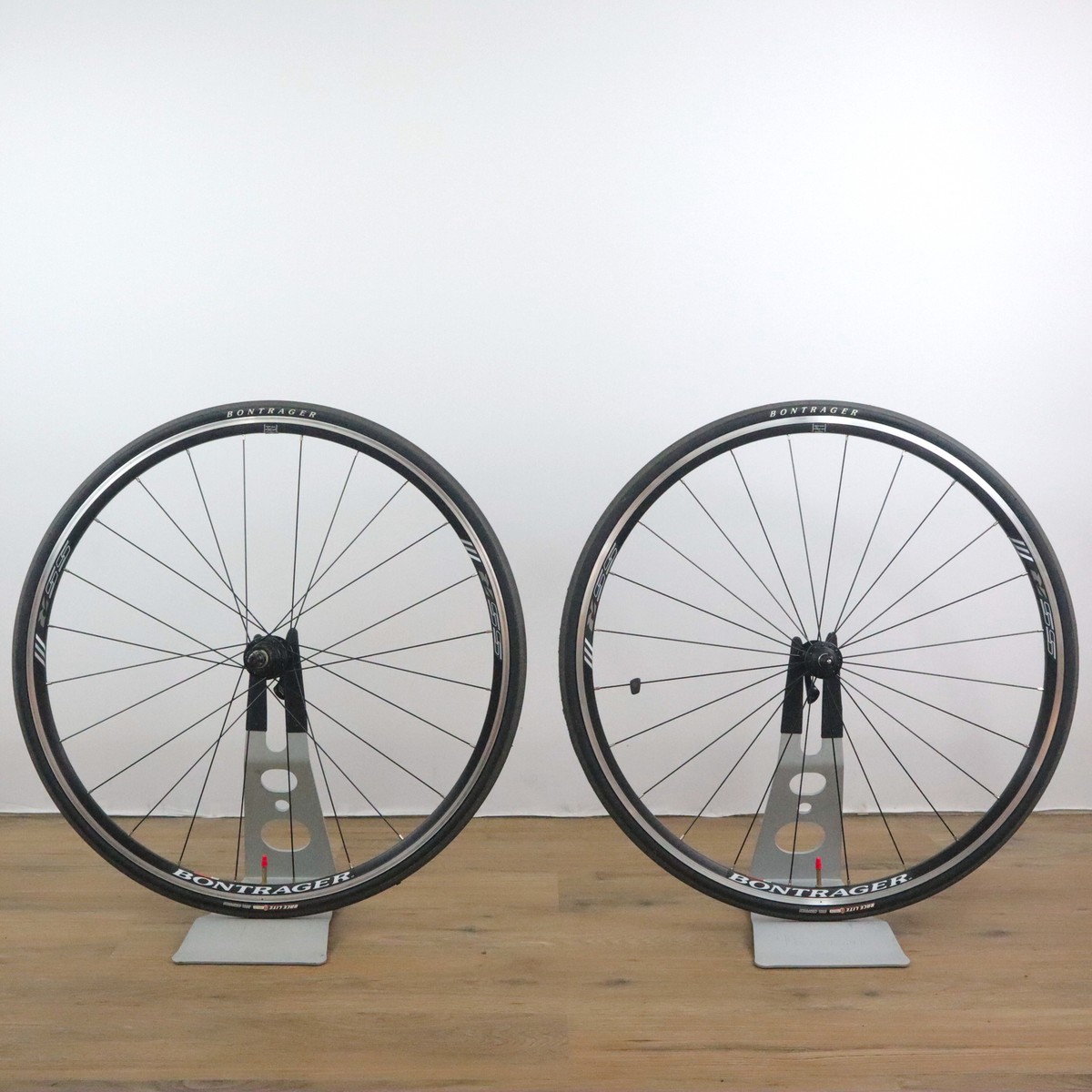 BONTRAGER RACE クリンチャーホイール 2本セット　スプロケセット 4ZF7DWkWH7AcN5etpLr3PPAE96QnBb