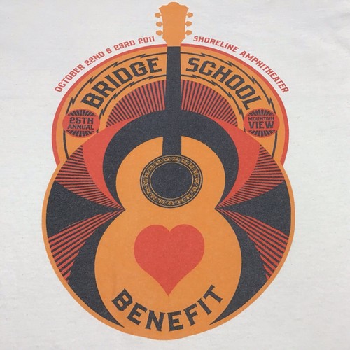 T-shirt concerto Bridge School Benefit 25° annuale 2011 Lg Shoreline Anfiteatro - Foto 6 di 13