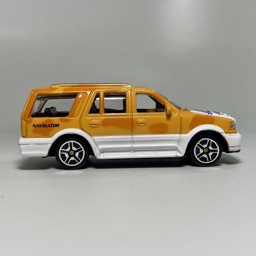 MotorMax 6044 Lincoln Navigator Fast Lane 2004 National Meeting Limited Edition - Picture 8 of 12