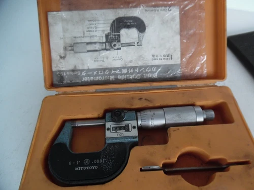 Mitutoyo Micrometer Caliper 0-1" w/.0001" increments; original case 