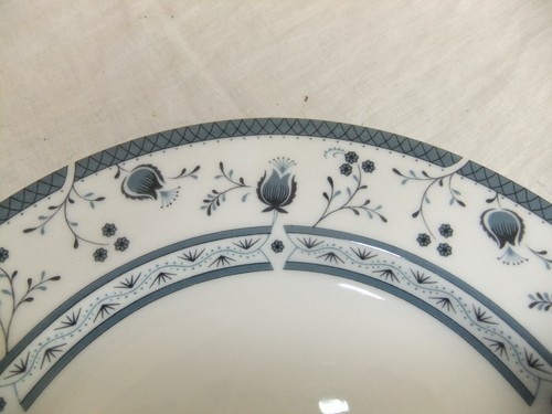c4 Porcelain Royal Doulton - Cambridge - vintage English Translucent China 4D1B - Picture 2 of 10