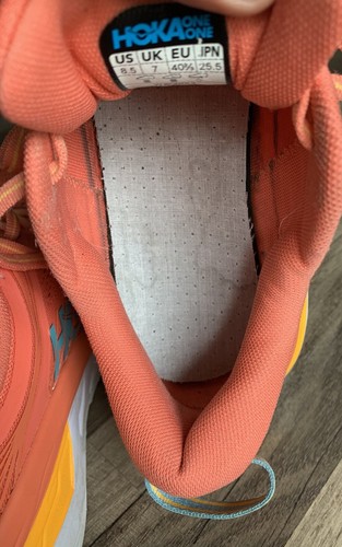 Women’s Hoka Bondi 7 Shoes Sz 8.5 Coral/Peach - Picture 13 of 13