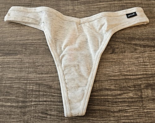 Neuer hellgrauer Tanga Victoria's Secret Pink Größe Medium im Paket, ohne Etikett - Bild 1 von 9