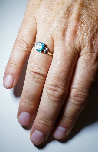 10K Yellow Gold Batalha Topaz & White Sapphire Ring Size 7/Anillo de Oro - Picture 7 of 12